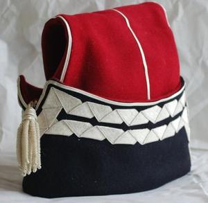Chapeau de bureau personnalisé Empire avec logo, en noir nuit, finition premium - Product Image 3