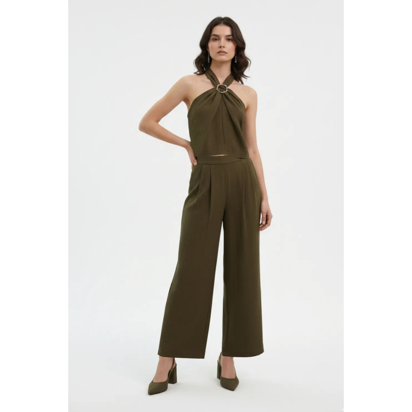 เขียวมะกอกเข้ม