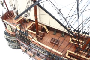 VERSIÓN DE ALTO NIVEL DE DETALLE - SAN FELIPE ACABADO EN MADERA - Maqueta de Barco de Guerra Español de Madera Hecha a Mano y Pulida - Product Image 4