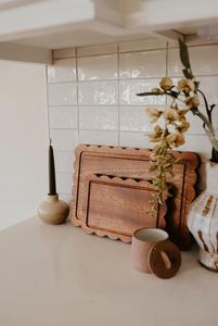 เขียงไม้มะม่วงพร้อมร่องใส่น้ำผลไม้ | เขียงทำมือทำมือทำจากไม้แซพีเอลไม้เนื้อแข็งแผ่นตัดในครัวถาดเสิร์ฟขอบหอยเชลล์ - Product Image 5