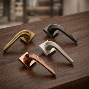 Poignée de porte élégante en laiton, finition antique SS Graphite Black CP Z Black PVD Gold Rose Gold PVD Black, fabricant de quincaillerie - Product Image 1