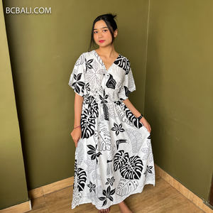 Offre Spéciale de robe de style tropical en rayonne d'été de haute qualité pour femmes avec longue longueur et grandes tailles - Product Image 1