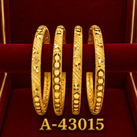 Brazaletes chapados en oro de 24 quilates para mujer con diseño clásico de flores A-43015