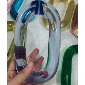 Cadena acrílica moderna personalizada, acentos de pared hechos a mano, resina ornamental moderna, colgante para decoración del hogar, listo para Festival Diwali - Product Image 1