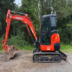 Auténtica Miniexcavadora Kubota de Fábrica, 3 Toneladas de Peso Operativo, Incluye Motor, Bomba y Caja de Cambios Mitsubishi - Product Image 4