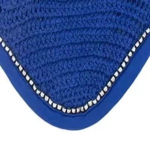 Bonnet anti-mouches en néoprène pour chevaux avec oreilles extensibles et bordure cordonnée pour un confort optimal lors des séances d'équitation - Product Image 4
