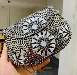 Bolso de mano de metal de diseño único y bolso de mano de metal de la mejor calidad para mujeres y bodas uso fiesta y regalo Falak World Export - Product Image 2