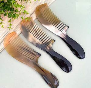 Peine de cuerno natural con logotipo personalizado, con dientes largos, para el cuidado del cabello y peinado elegante, ideal para regalos de cumpleaños y decoración del hogar, al mejor precio. - Product Image 6