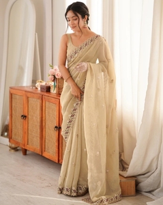 Sari de Chifón Reversible sin Arrugas con Bordado para Mujer, Diseño Bollywood de Otoño, con Blusa sin Coser (Beige) - Product Image 6