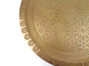 Assiette de service décorative artisanale en laiton moderne pour Diwali, mariage, usage domestique - Durable, légère et compatible lave-vaisselle - Product Image 5