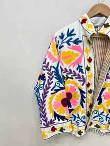 Veste en coton Suzani artisanale pour femmes, bleu marine, broderie dorée, style bohème ethnique, manteau d'automne-hiver - Product Image 2