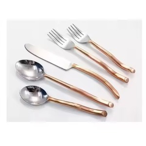 Ensemble de couverts en métal de qualité supérieure, cuillère, fourchette, couteau durables, vaisselle de table pour les marchés hôteliers mondiaux - Product Image 1