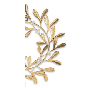Elegante corona de visco dorada con detalles de bayas de perlas artificiales, perfecta para la decoración festiva navideña de la puerta principal. - Product Image 5
