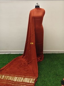 Sari en soie pure indienne pour les occasions de fête et de mariage - Product Image 2