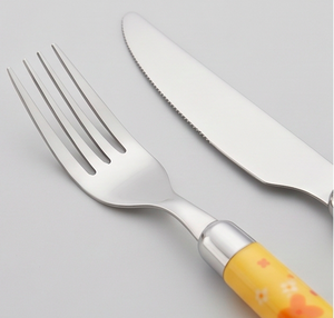 Juego de cubiertos de acero inoxidable con mango amarillo para niños, apto para lavavajillas, con diseño floral, 4 piezas, para uso doméstico. - Product Image 2
