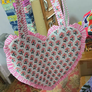 Bolsa de algodón con estampado a mano en forma de corazón, precio mayorista, bolsas de compras personalizadas para San Valentín, con cremallera, para primavera, verano y otoño - Product Image 1