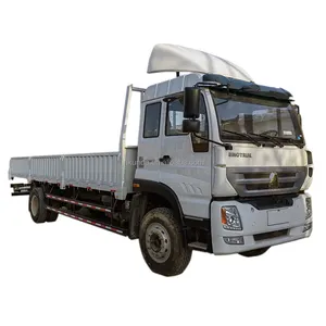 รถบรรทุกคาร์โก้ HOWO รั้ว Sinotruk รถบรรทุกสินค้า 6X2 รถบรรทุกขนาดเล็กสําหรับงานหนัก