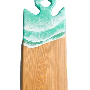 Tabla de Cortar de Madera Rectangular Más Vendida con Diseño de Mango con Incrustaciones de Resina Verde, Increíblemente Elaborada por S & SONS - Product Image 1