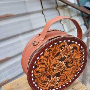 Sac à main rond en cuir véritable avec motif floral ajouré, fermeture éclair, style vintage, accessoire quotidien pour femme - Product Image 1