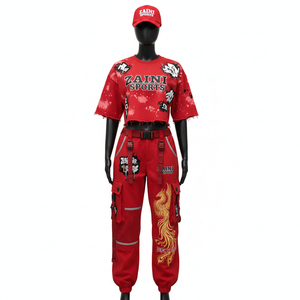 Conjunto de Top Corto y Pantalones Cargo de Felpa de Algodón y Poliéster Suave de 240 GSM con Bordado Rojo y Logotipo Personalizado para Mujer - Product Image 6