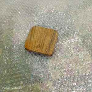 Posavasos de madera de acacia premium, hecho a mano, estilo rústico, accesorio para bebidas, para mesa y cocina, a precio económico. - Product Image 2