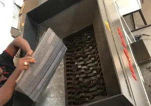 Trituradora de Doble Eje con Capacidad de Trituración de 500 kg/h para Residuos de Automóviles, para Aplicaciones Industriales, de Proveedor Indio - Product Image 3