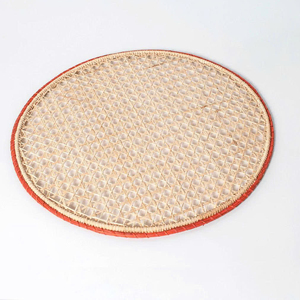 Salvamanteles Redondo de Rafia Natural de Primera Calidad, Hecho a Mano, Elegante Accesorio Decorativo para Mesa de Comedor - Product Image 2
