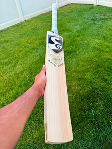 Bate de Cricket SG PLAYER XTREAM de Mango Corto - Product Image 4