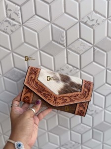 Cartera de Cuero Tallada a Mano, Elegante Cartera de Cuero Vacuno, Multiusos, Estilo Occidental para Mujer - Product Image 5