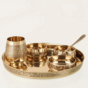Juego de vajilla de latón oriental con detalles de líneas finas para decoración de bodas, juego de vajilla tradicional de latón grabado. - Product Image 3