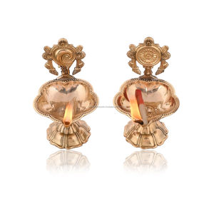 Article de décoration en laiton pur Shanku Chakra kuber Diya Diwali pour la décoration intérieure - Product Image 4