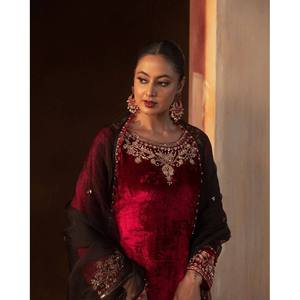 Haut et bas de soirée de créateur avec Dupatta Taille 2XL - Product Image 3