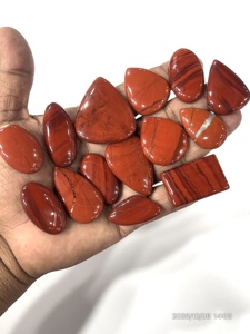 Pierre précieuse naturelle de jaspe rouge, cabochon, formes et tailles variées, environ 20 à 30 mm - Product Image 5