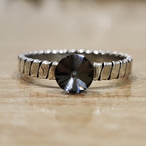 2.1 Grams Fine <b>Quartz</b> <b>Ring</b> - Product Image 1