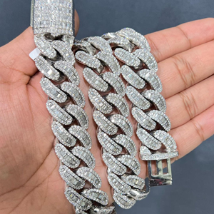 สร้อยคอผู้ชายแบบ Cuban Link ประดับเพชร Moissanite ทรง Baguette ตัดแบบ Channel Setting สำหรับใส่ทุกวัน - Product Image 6
