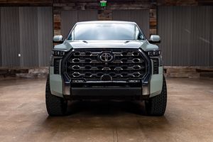 Listo para Enviar: Toyota Tundra Platinum TRD 2025 4x4 AWD, Título Limpio, Seminuevo - Product Image 4
