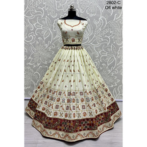 Collections de velours de vêtements de mariée indiens pour la mariée avec le travail de Zarkhan par Fabzone - Product Image 2