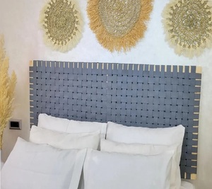 Tête de lit minimaliste en bois tressé avec revêtement en cuir, lit mural King Size, fait main, finition naturelle écologique, moderne - Product Image 4