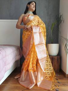 Thiết Kế Sang Trọng Tinh Khiết Banarasi Bạc Lụa <span class=keywords><strong>Saree</strong></span> Với Satin Lụa Áo Đám Cưới Bên Haldi Rayon Vải-Mô Hình Số Ưa Thích - Product Image 2
