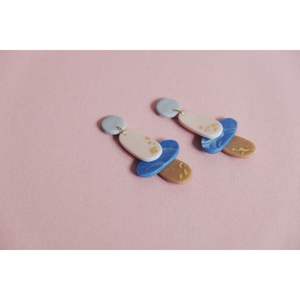 Boucles d'oreilles en résine élégantes, finition brillante, design moderne, structure durable, fournitures de perlage de luxe, conçues par des artisans expérimentés - Product Image 3