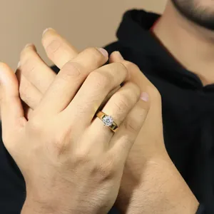Anillo de Diamante Cultivado en Laboratorio de Alta Calidad, Corte Redondo de 1 Quilate, Oro Amarillo, Certificado IGI, Anillo de Compromiso y Boda de Lujo para Hombre - Product Image 3