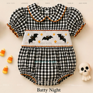 Mitexco Baby Batty - Pelele de bebé de Halloween con bordado hecho a mano y tela de guinga - Product Image 1