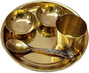 Ensemble de plats de luxe en laiton, finition antique, avec accessoires, fait main, doré, durable - Product Image 4