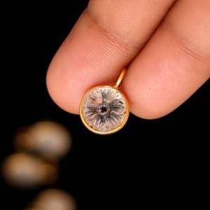 Colgante de Cuarzo Natural Tallado en Forma de Flor con Baño de Oro Vermeil, Plata de Ley 925, Gema de Cristal, Joyería de Cristal Curativa - Product Image 3