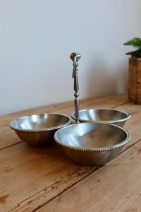 Juego de Tazones para Aperitivos de 3 Niveles, Diseño Moderno, Metal Plateado Martillado, Asas con Forma de Rama, Apto para Lavavajillas, Ecológico, para Uso en el Hogar y Hoteles, Lavie Creations - Product Image 3