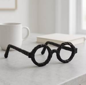 Escultura de gafas de aluminio de diseño, hecha a mano, pieza decorativa para el vestíbulo de un hotel y oficina. - Product Image 2