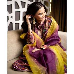 Robes de soirée de créateur Belle robe et Dupatta pour la fête - Product Image 1