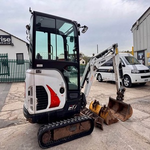 Miniexcavadora Bobcat E17, excavadora compacta sobre orugas, ofrece un rendimiento potente y un control hidráulico suave. - Product Image 3