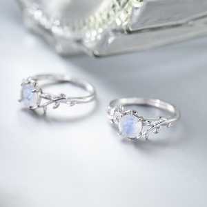 แหวนใบไม้มูนสโตนธรรมชาติ แหวนเพชรพลอยสำหรับหมั้น แหวนเงินแท้ 925 ชุบทอง 14K เครื่องประดับชั้นดี ของขวัญสำหรับเธอ - Product Image 5