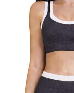 Ensemble de sport personnalisé pour femme : soutien-gorge gris anthracite et blanc contrastant et pantalon évasé taille haute extensible pour yoga, fitness, gym – Vente en gros OEM - Product Image 4